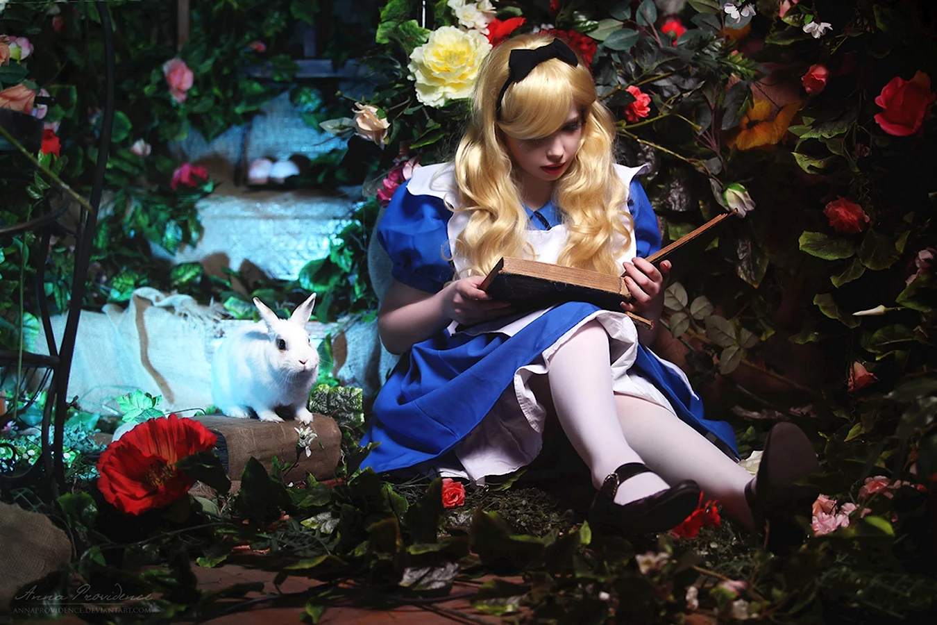 Алиса из Алисы в стране чудес