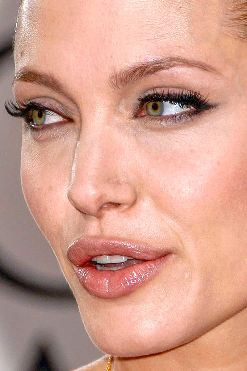Анджелина Джоли макияж крупным планом