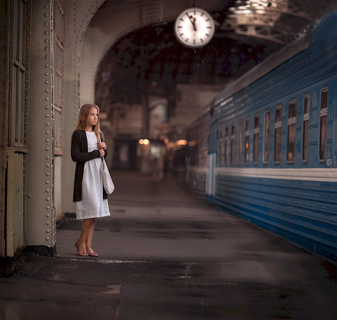 Девушка на вокзале