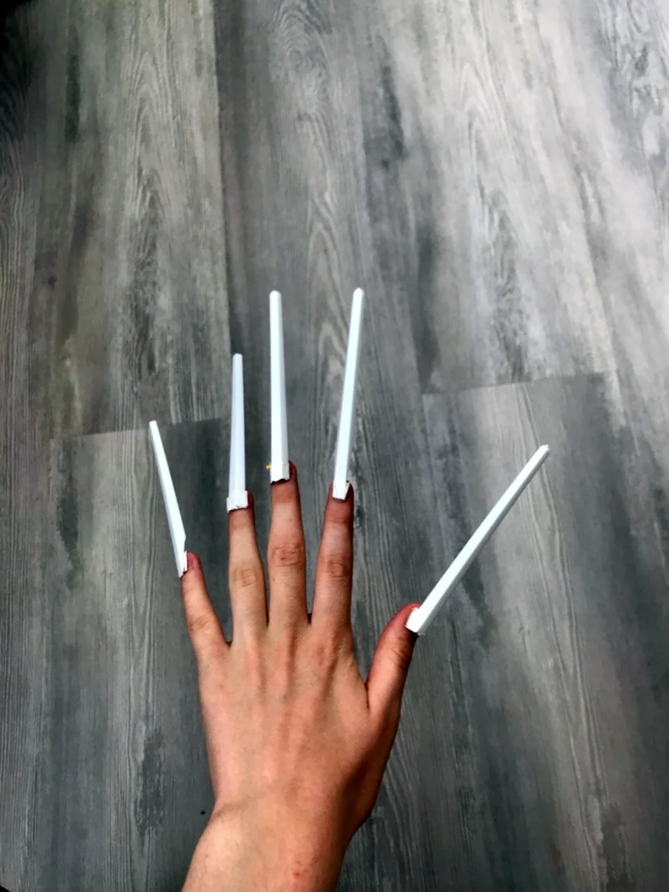 Длинные ногти из бумаги