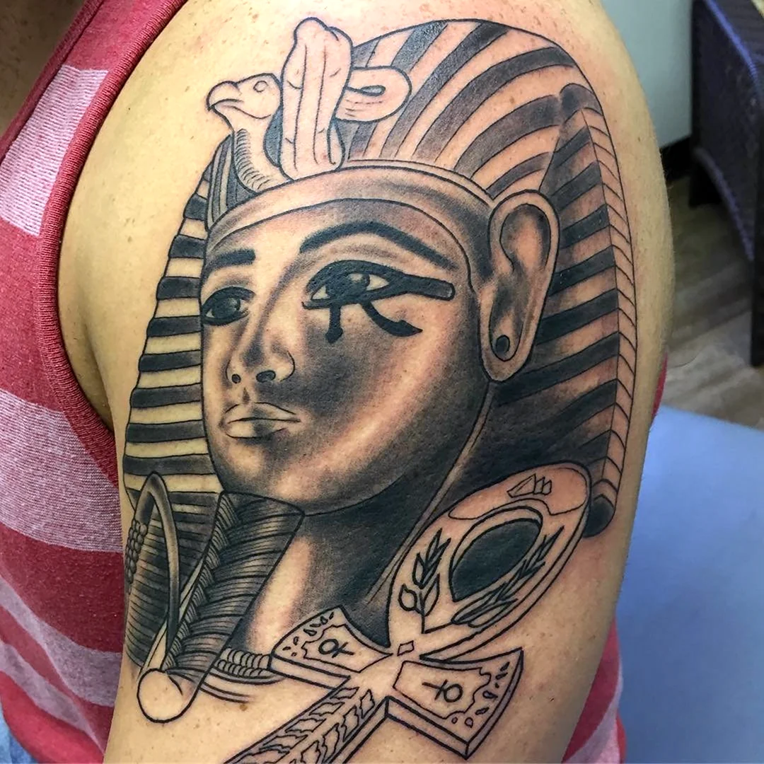 Египетские тату Нефертити