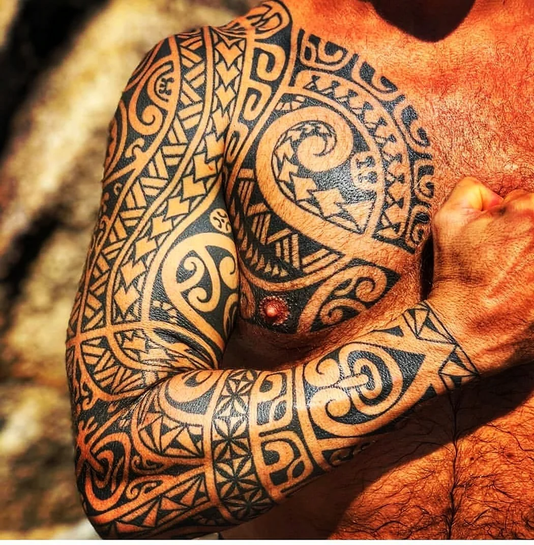 Этническая Татуировка на руке
