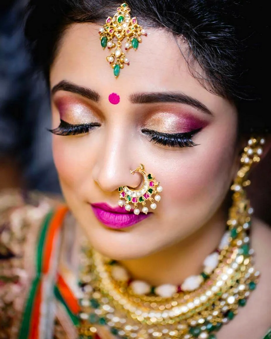 Фантазийный макияж в индийском стиле