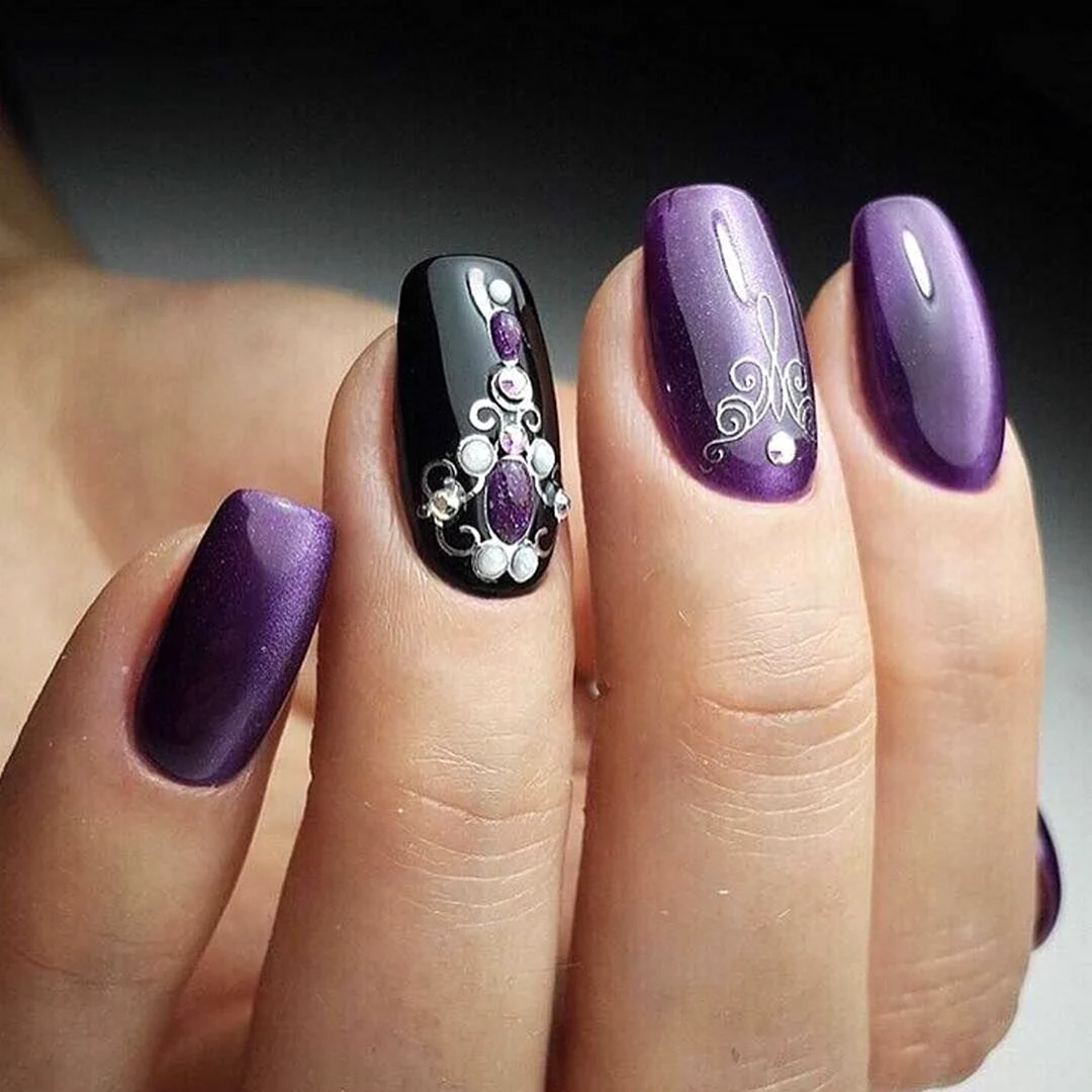 Фиолетовые ногти
