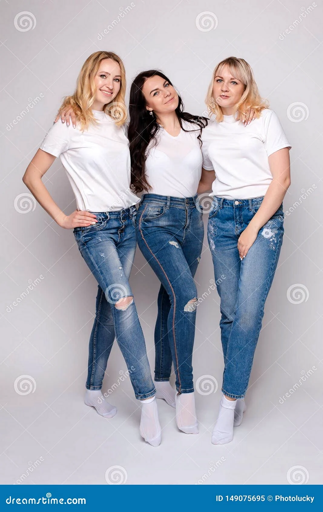 Фотосессия белый верх и джинсы