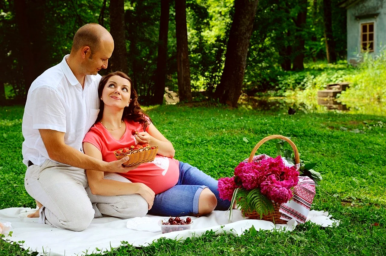 Фотосессия беременной на пикнике
