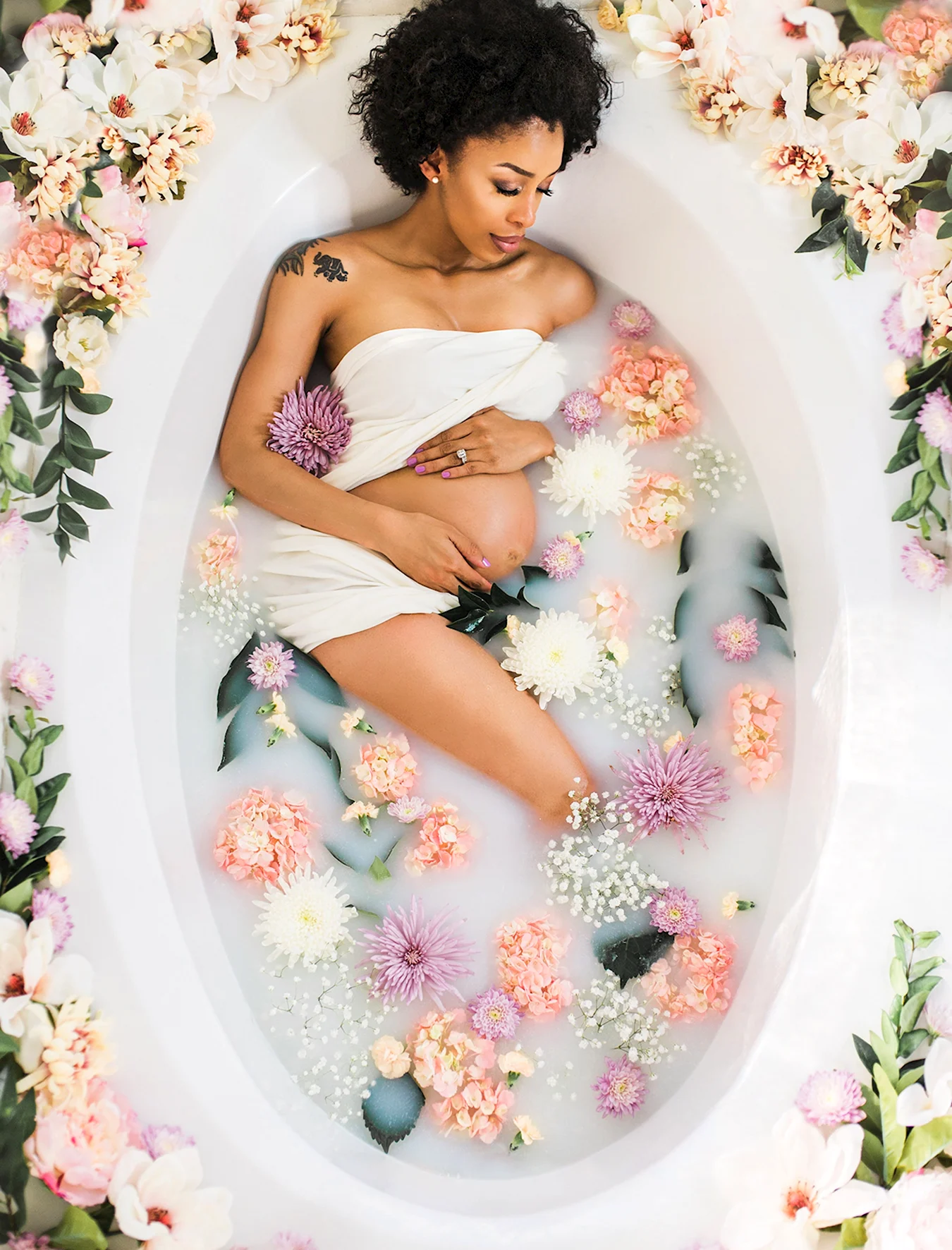Фотосессия беременности в ванной