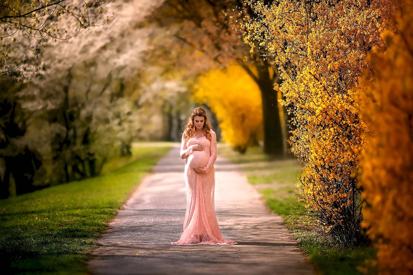 Фотосессия беременных в парке