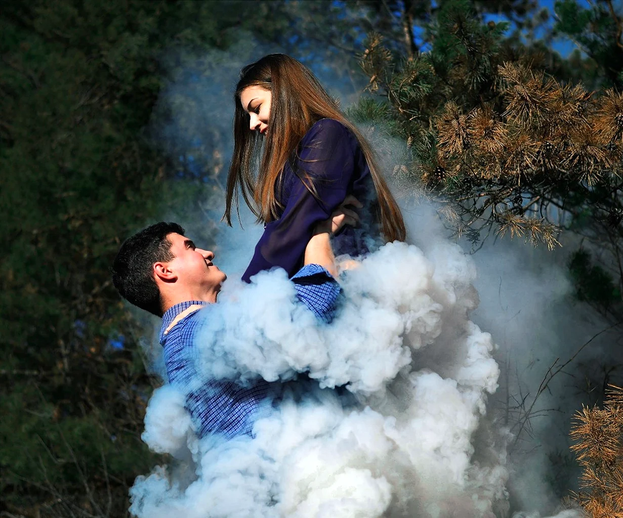 Фотосессия пар с дымом