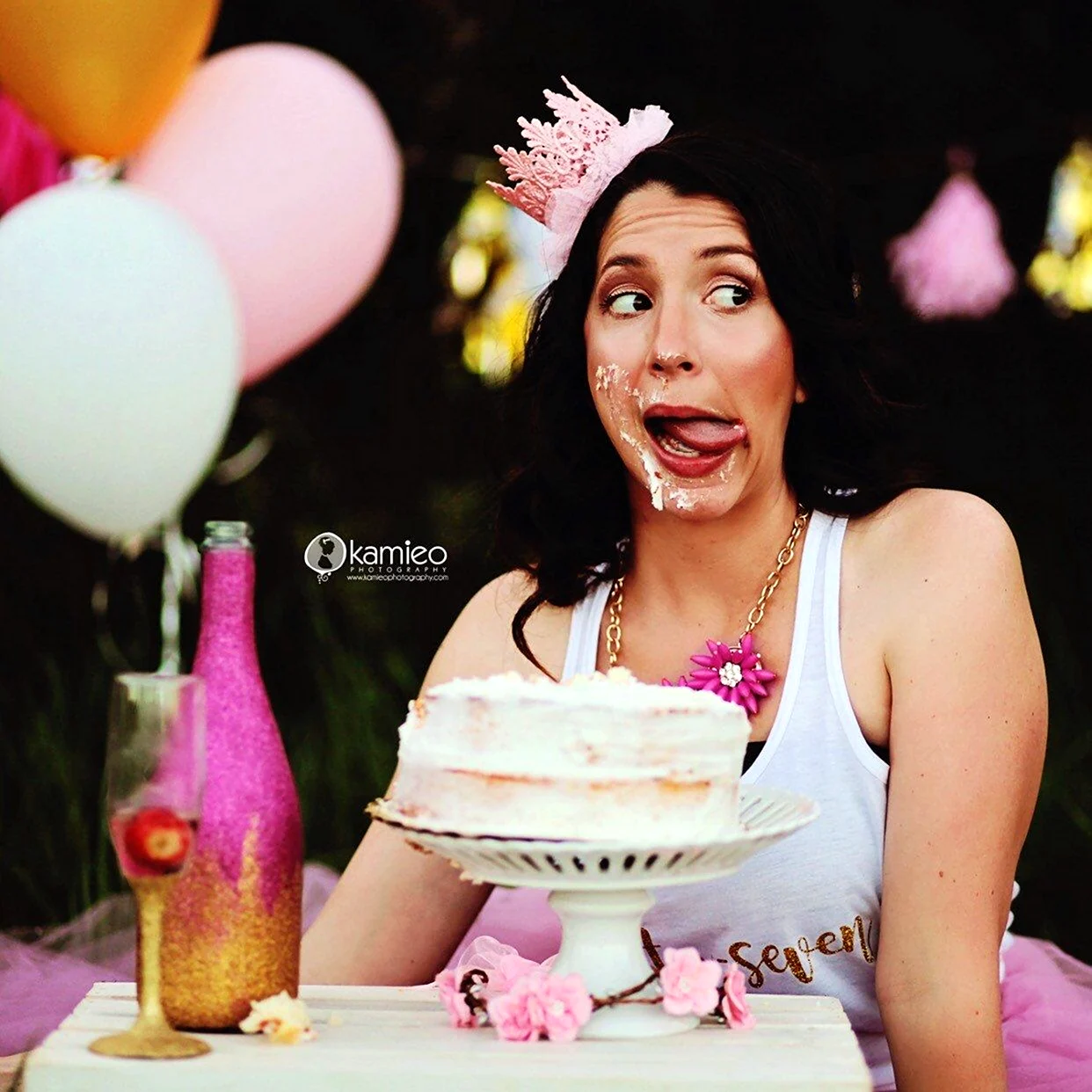 Фотосессия с тортом на день рождения девушке