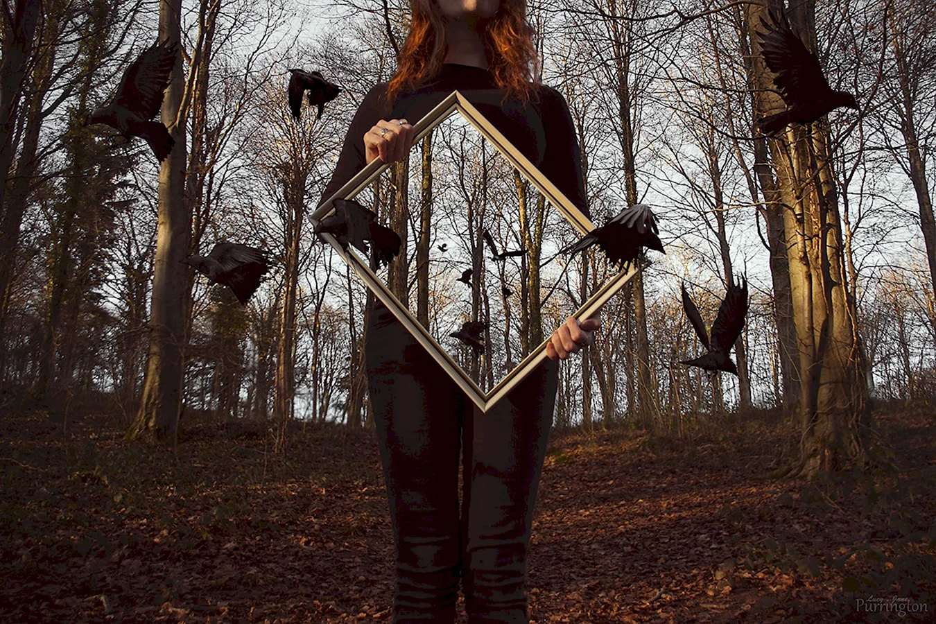Фотосессия с зеркалом в лесу