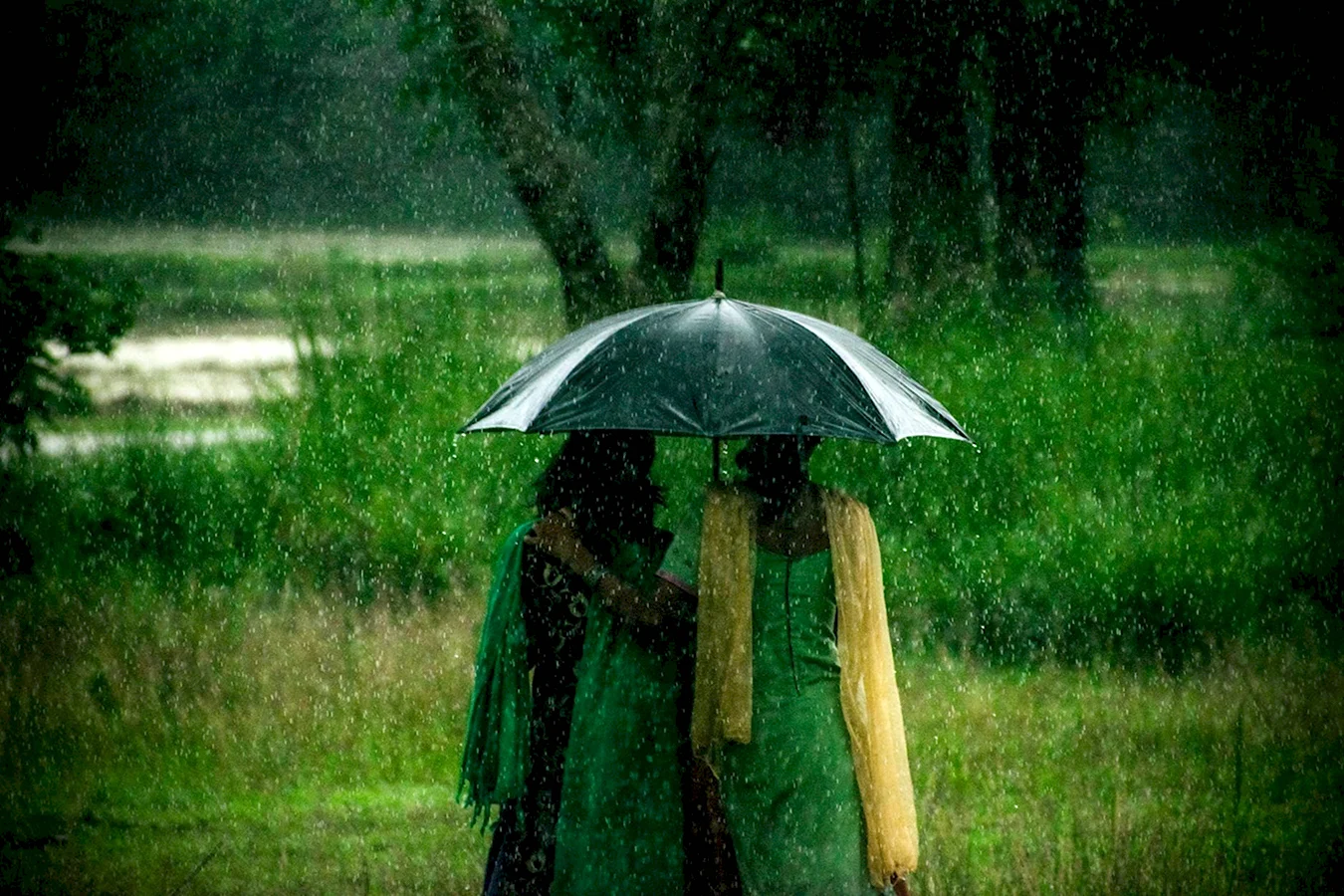 Фотосессия в дождь на природе