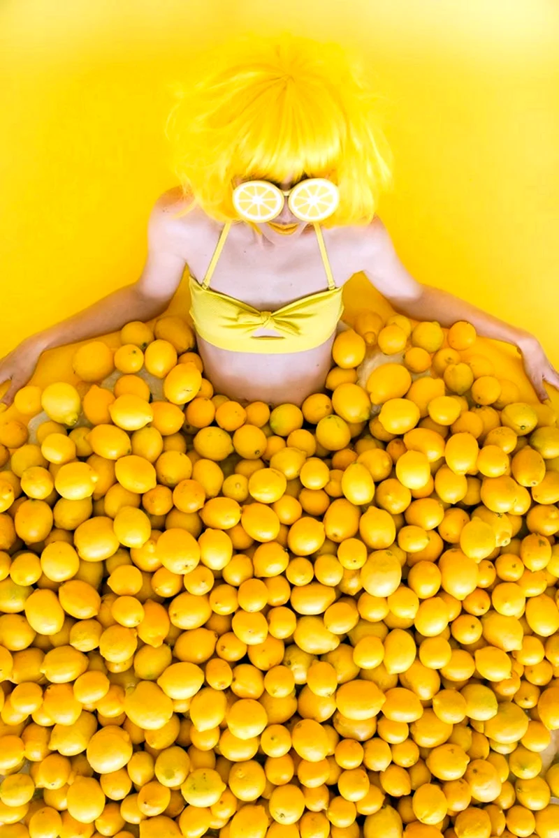 Фотосессия в желтом цвете