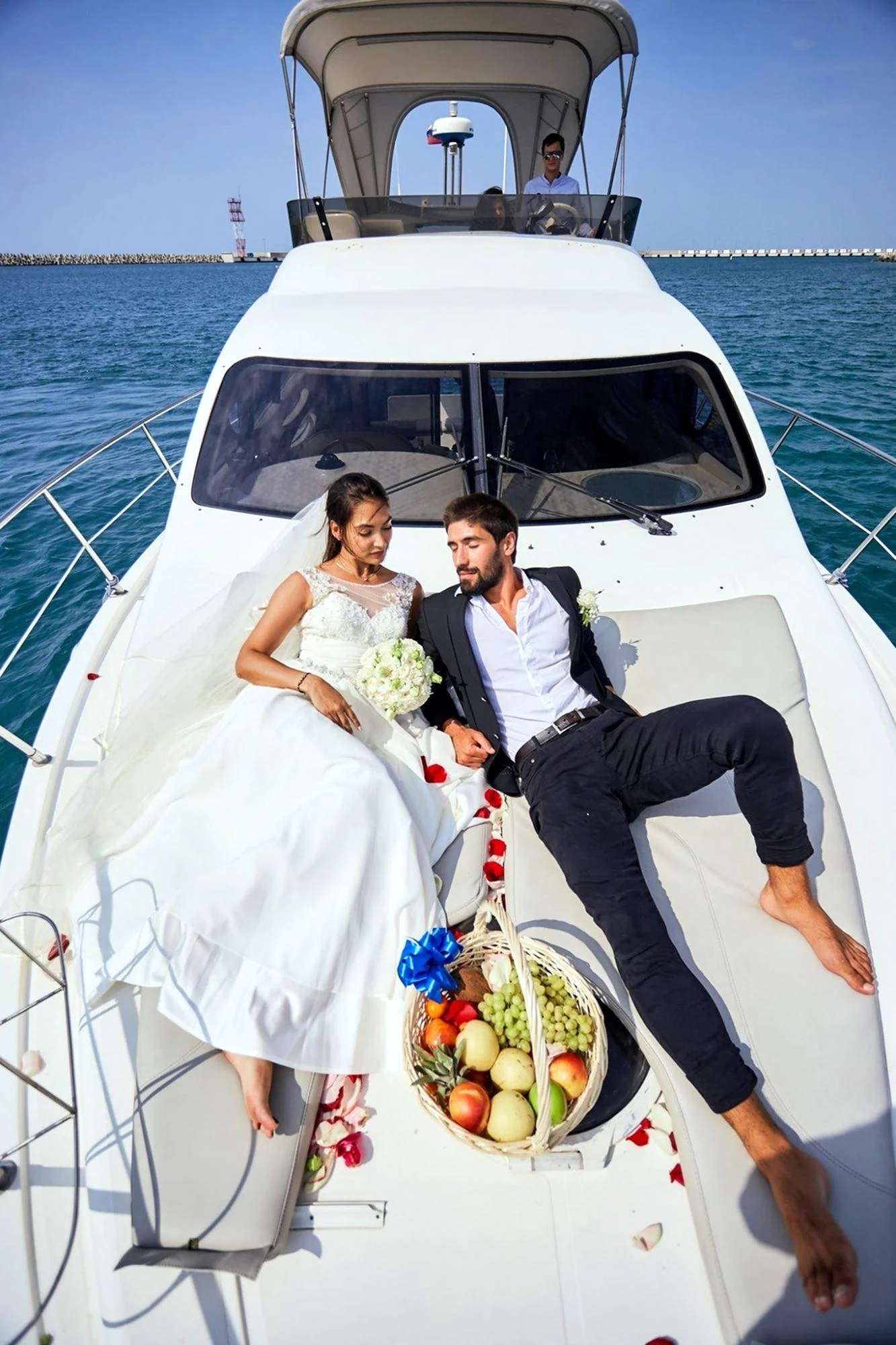 Фотосет на яхте свадебный