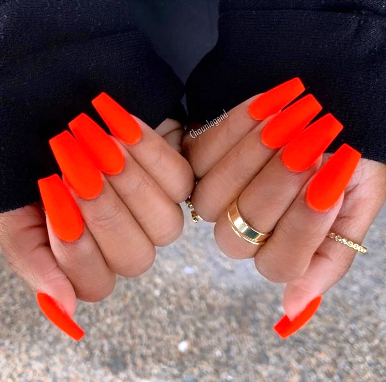 Ярко оранжевые ногти