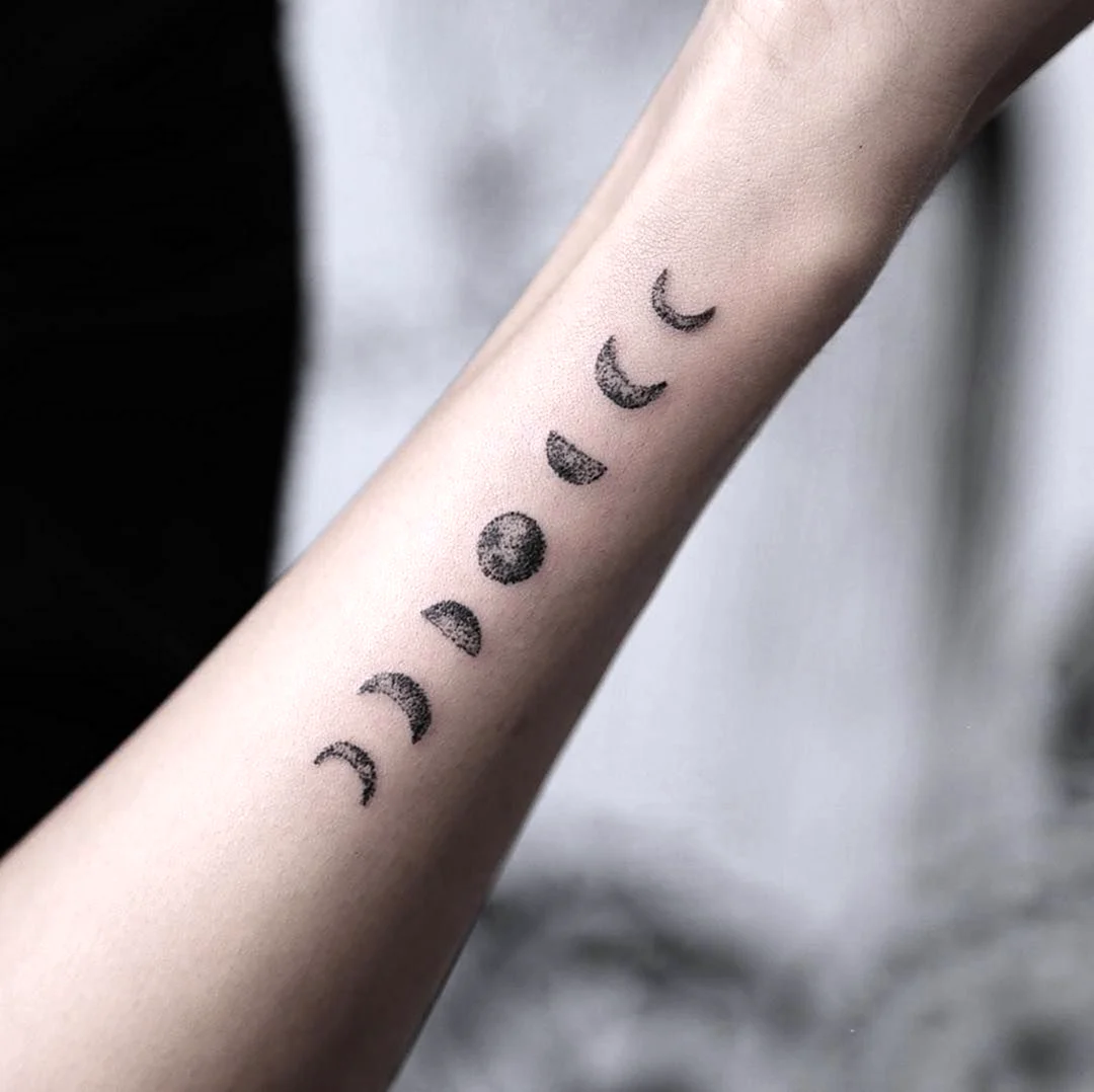 Идеи татуировок фазы Луны