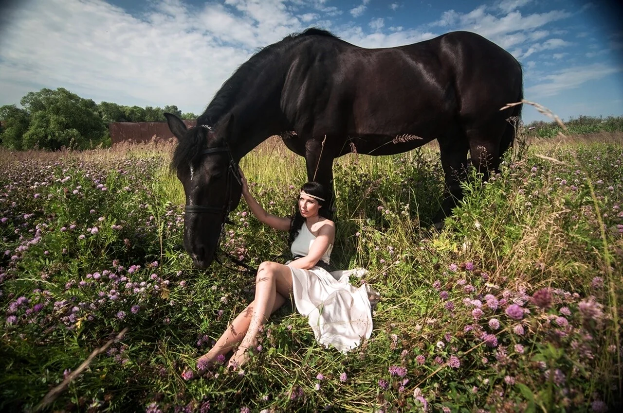 Идея фотосессии с лошадьми на природе