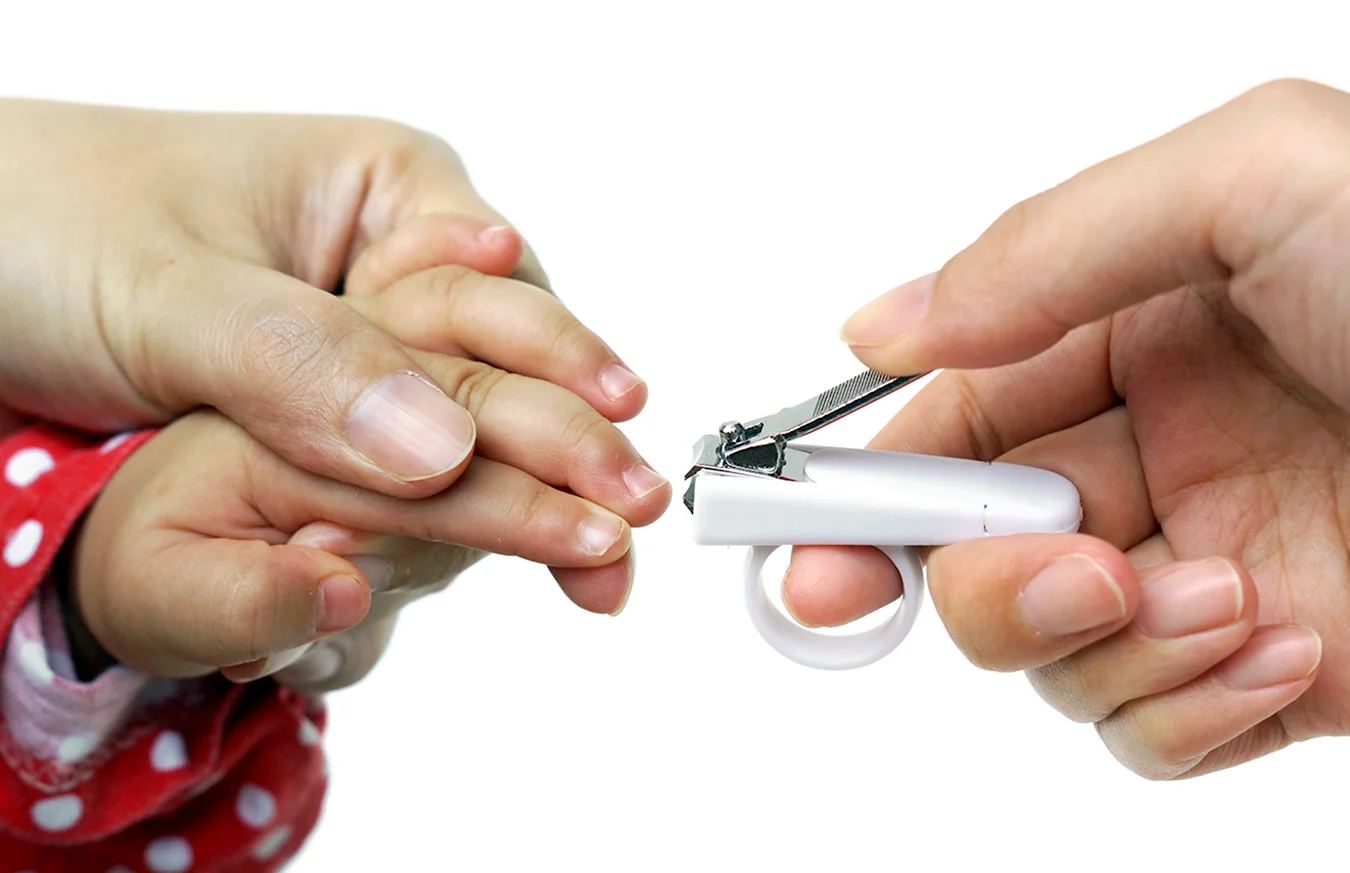 Как красиво подстричь ногти на руках девочке