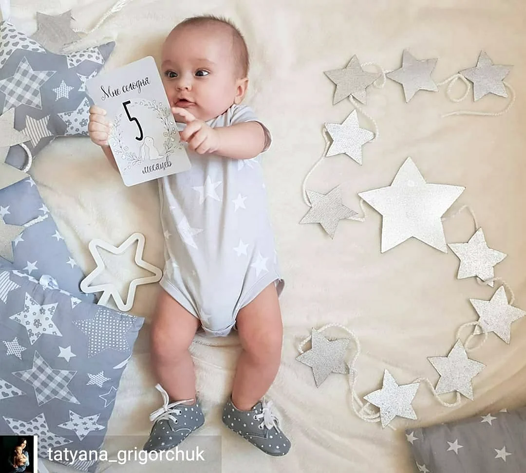 Карточка для фотосессии малышу 5 месяцев