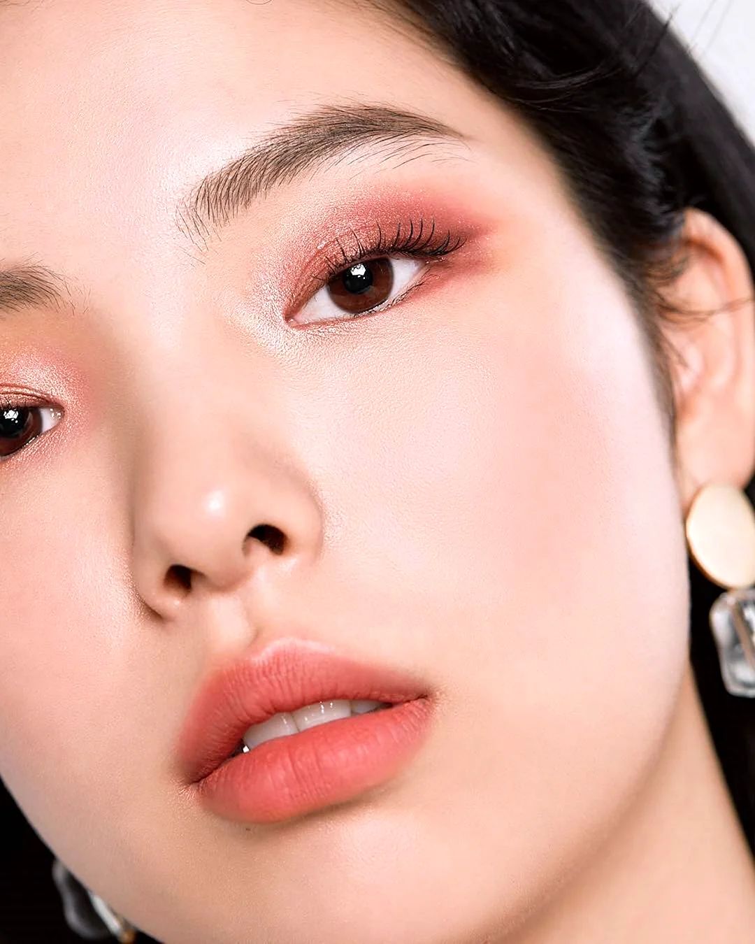 Корейский макияж глаз