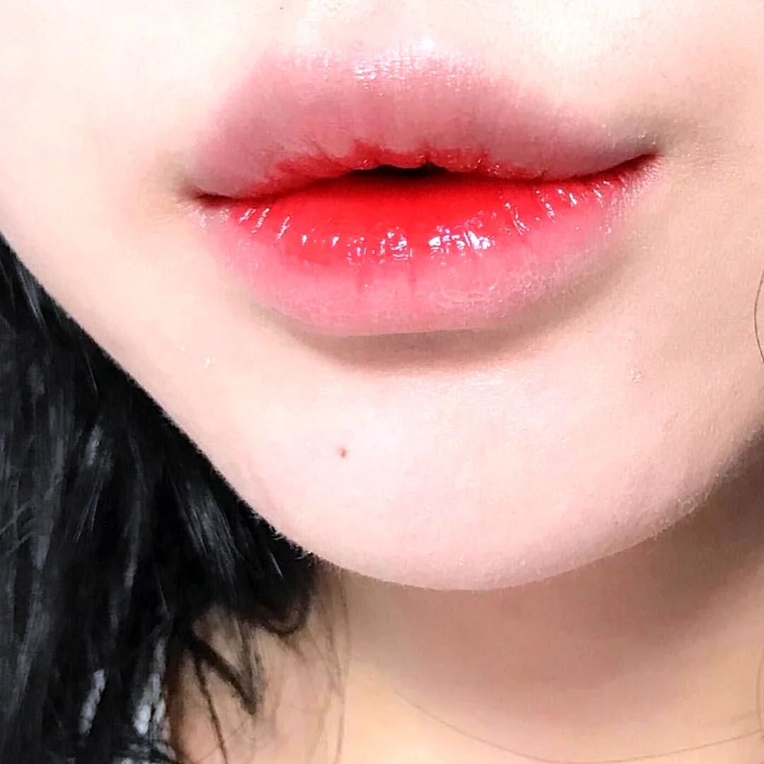 Корейский макияж губ градиент