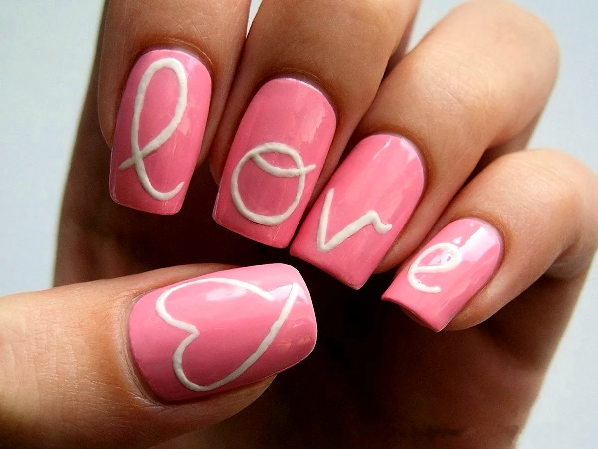 Красивые розовые ногти лёгкий