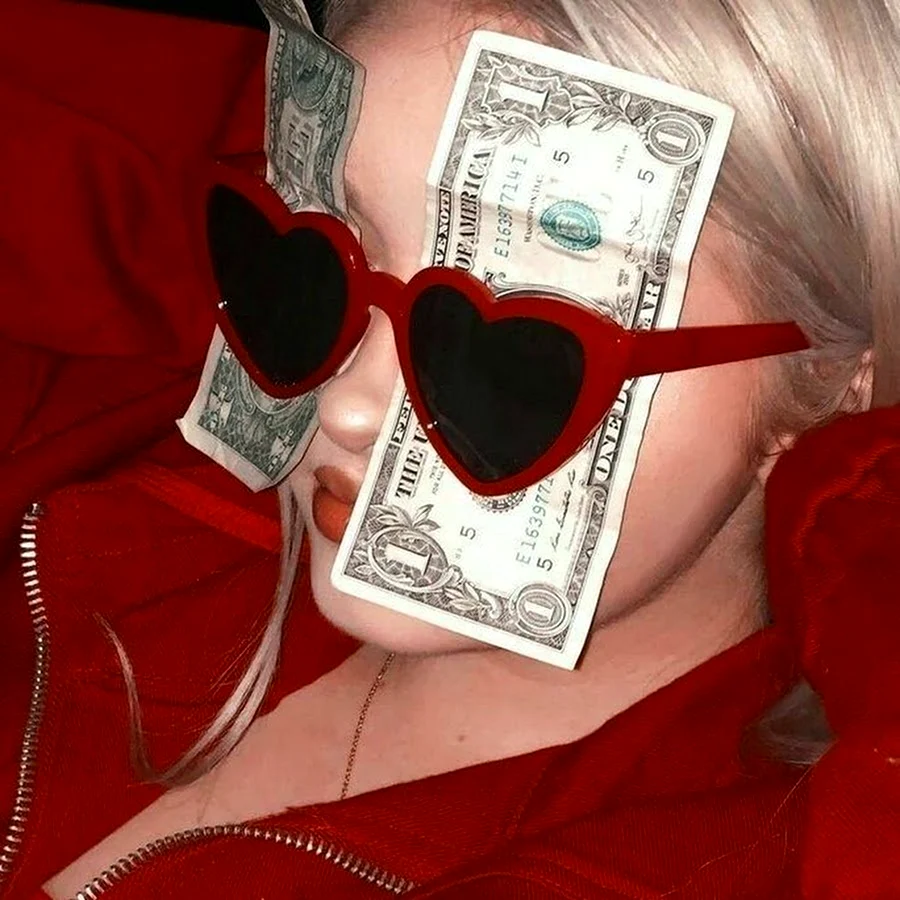 Красная Эстетика деньги