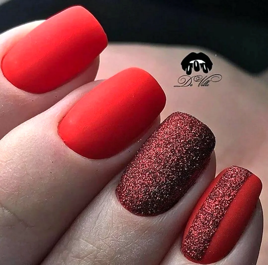 Красные матовые ногти