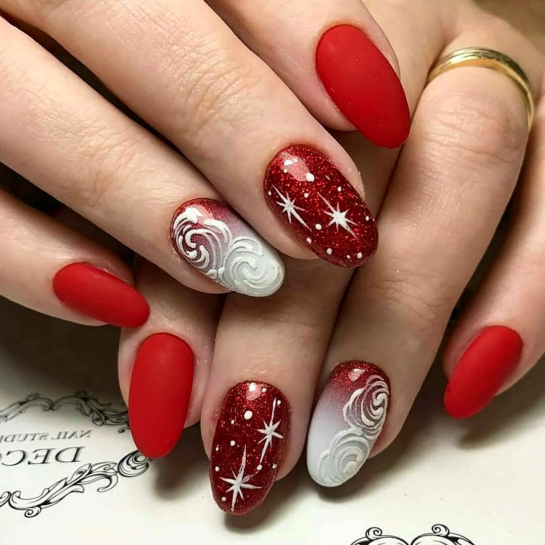 Красные новогодние ногти
