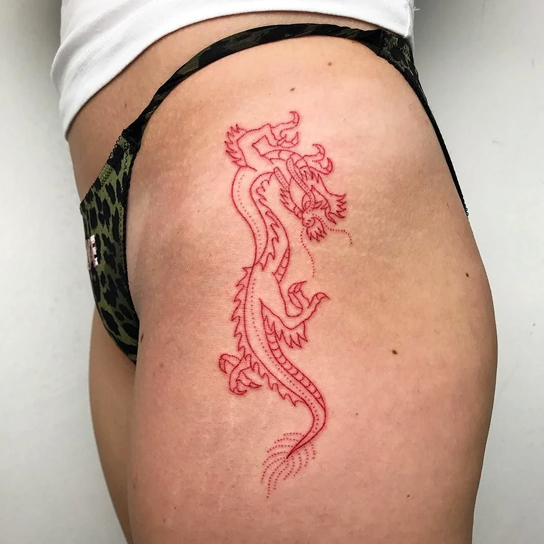 Красный дракон тату