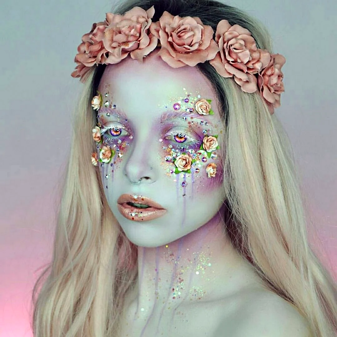 Креативный макияж с цветами