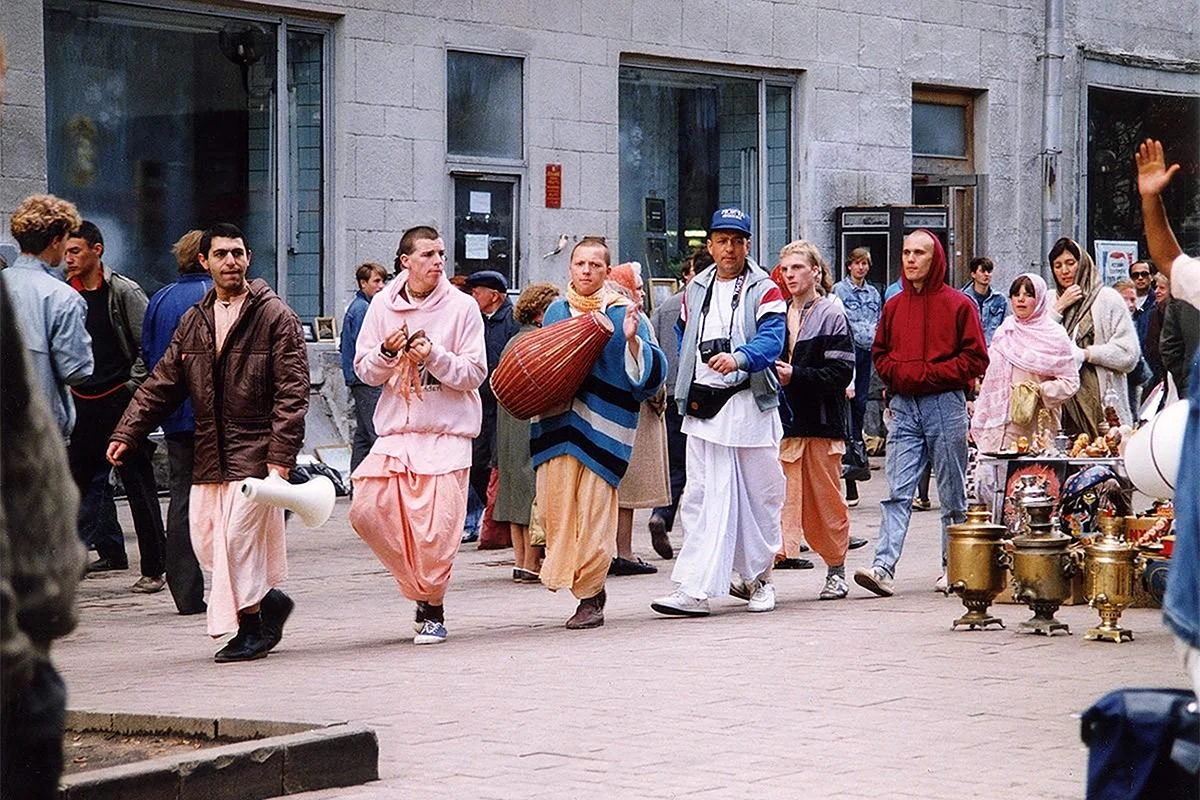 Кришнаиты в Москве в 90е