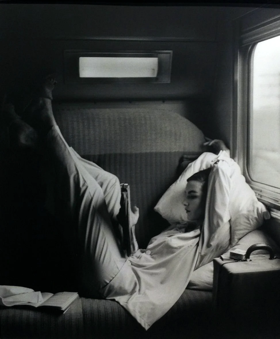 Lillian Bassman в поезде 1951 год.