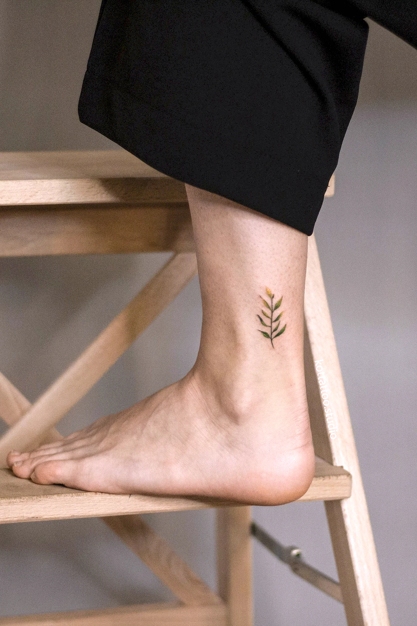 Маленькие Татуировки на ноге