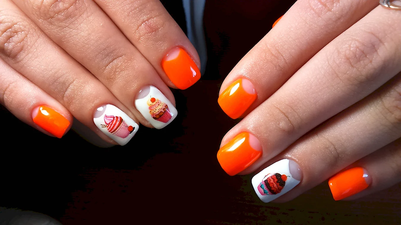 Маникюр с оранжевым цветом на короткие ногти