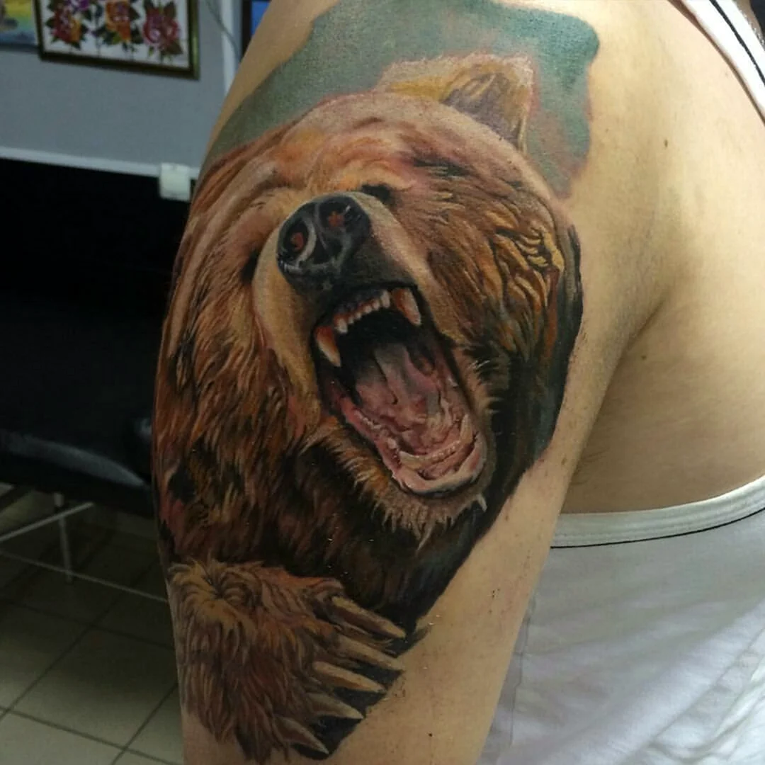 Медведь на плече