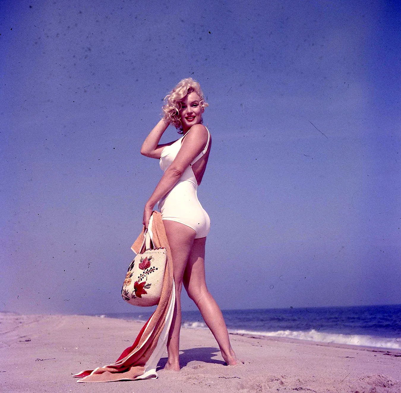 Мэрилин Монро на пляже 1957