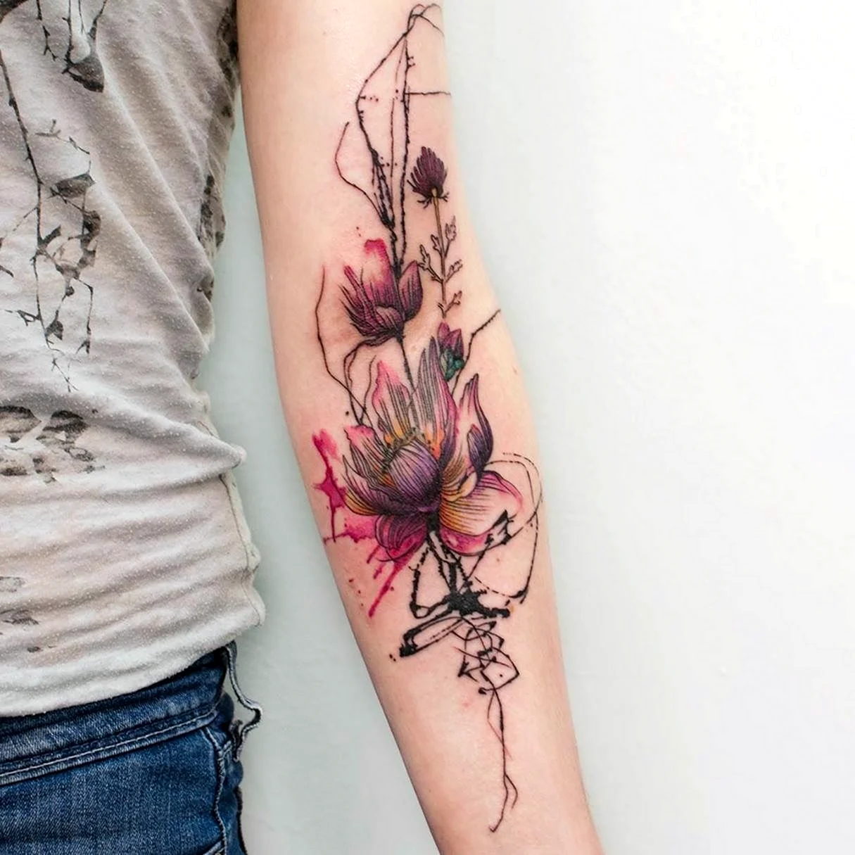 Необычные цветы тату