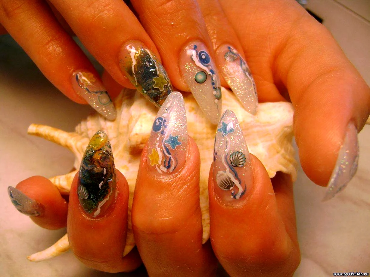 Ногти аквариум с рыбками