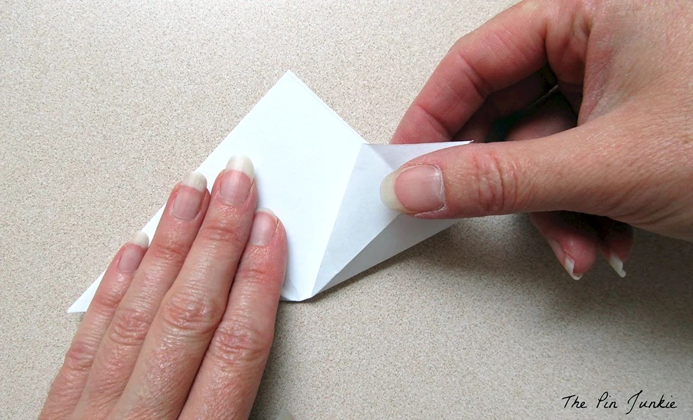 Ногти из бумаги из небольшого квадратика