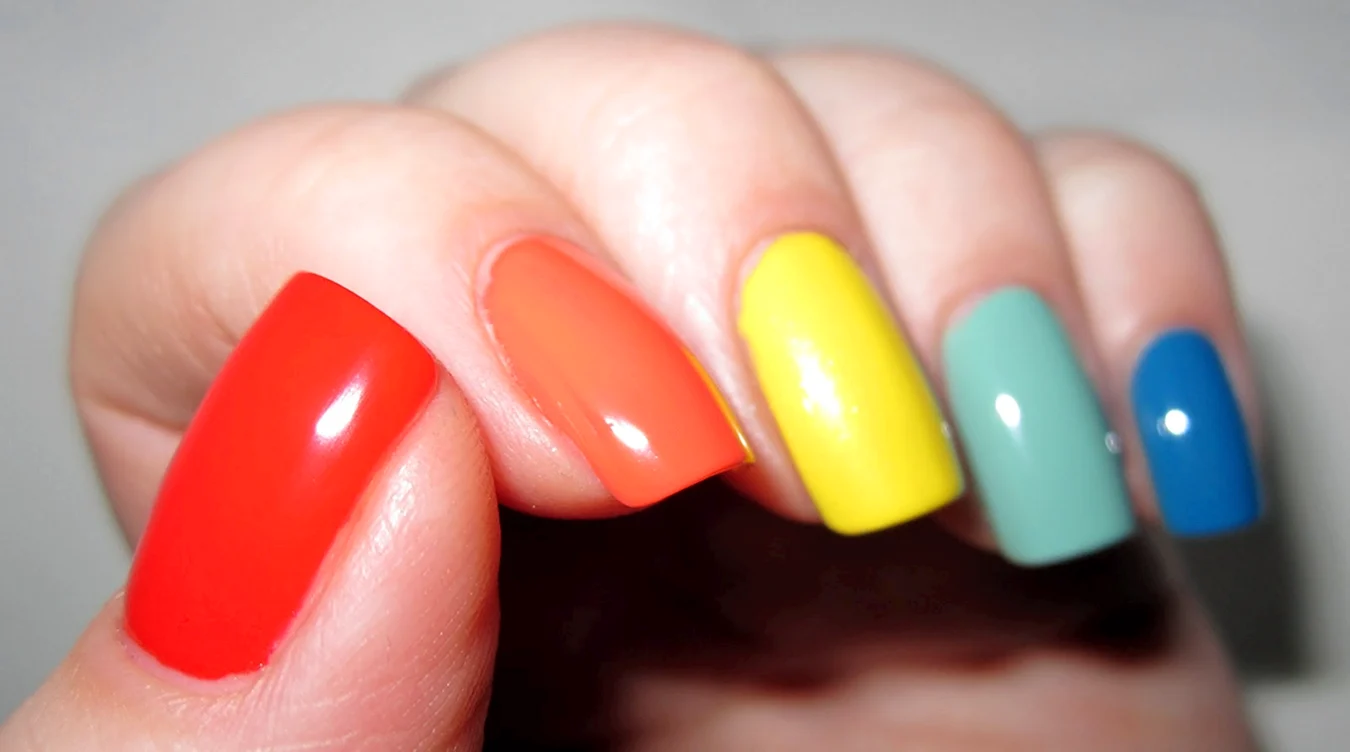 Ногти накрашенные разными цветами