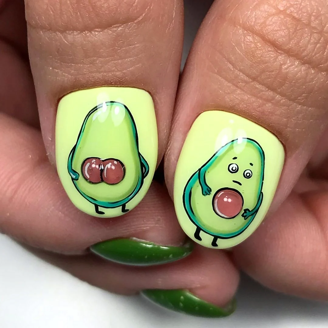 Ногти с авокадо