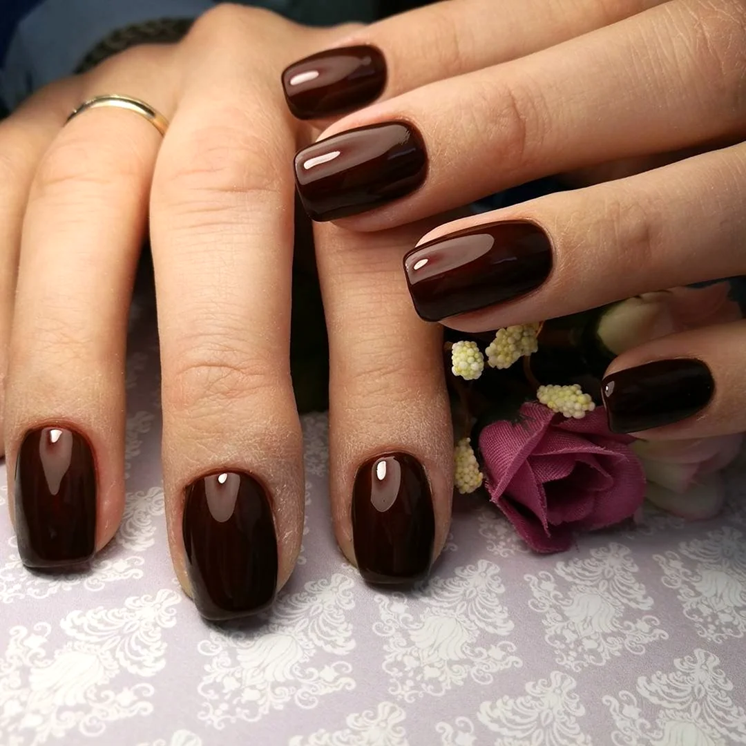 Ногти шоколадного цвета