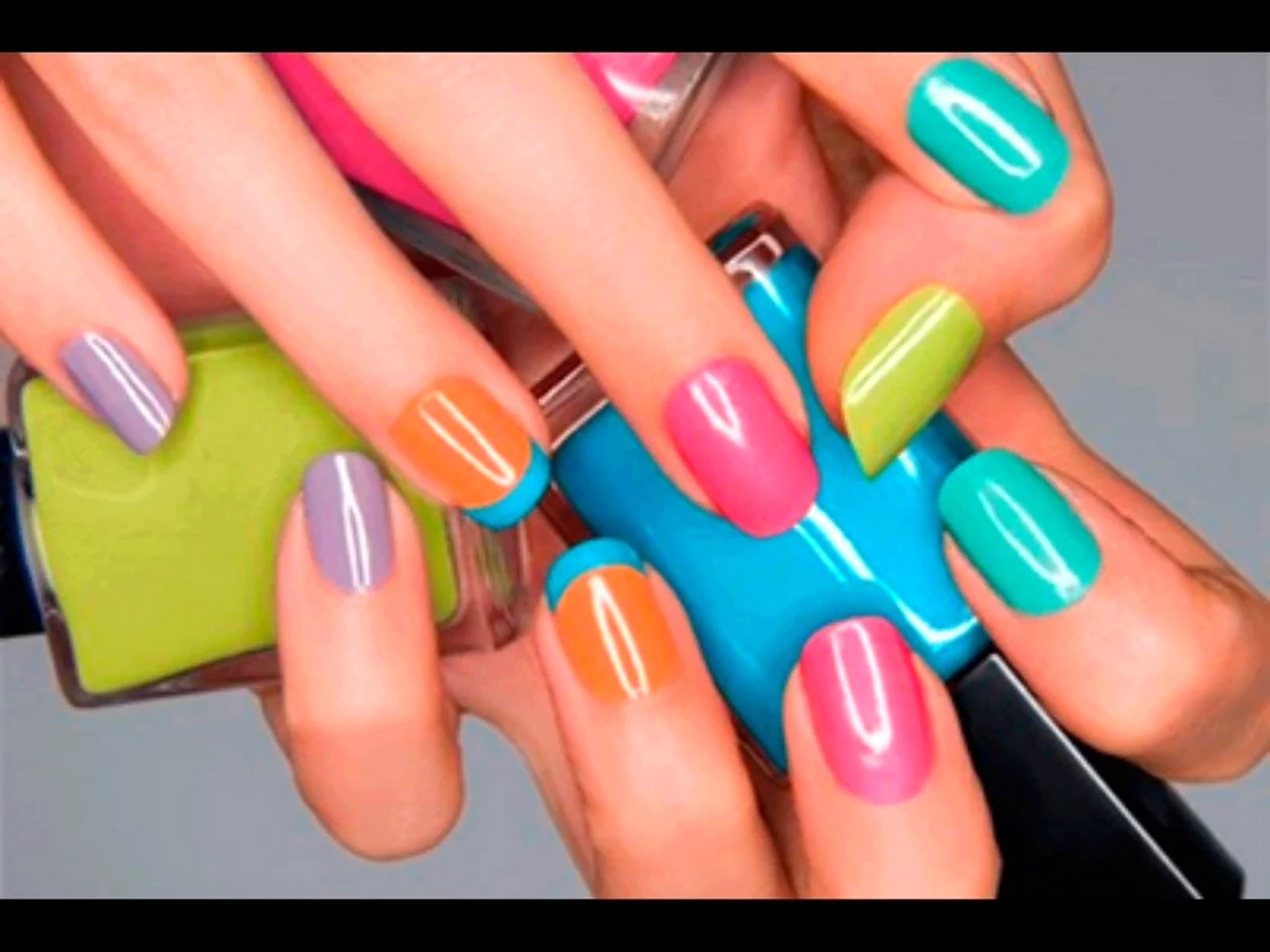 Ногти в разных цветах