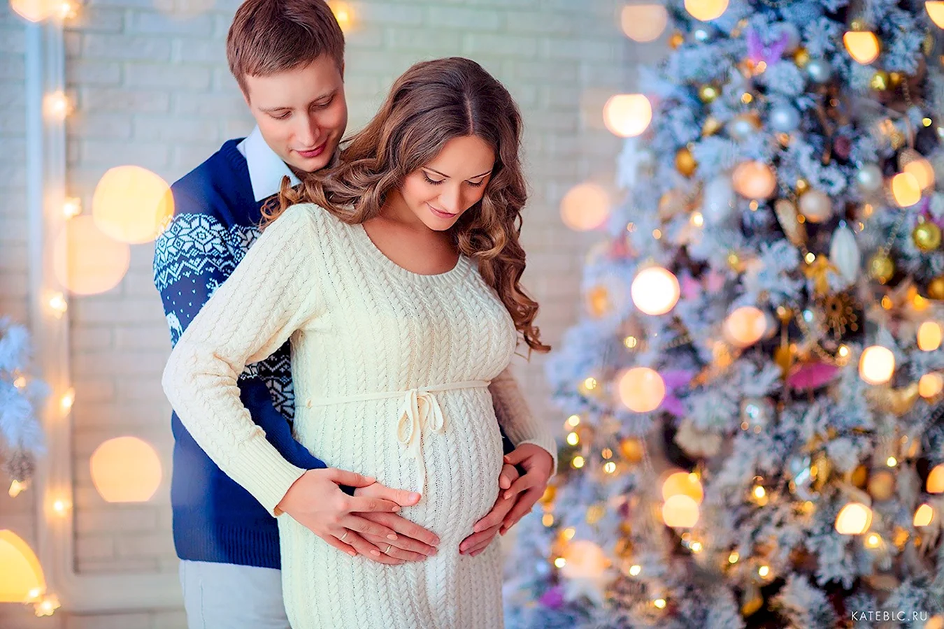 Новогодняя фотосессия беременной с мужем