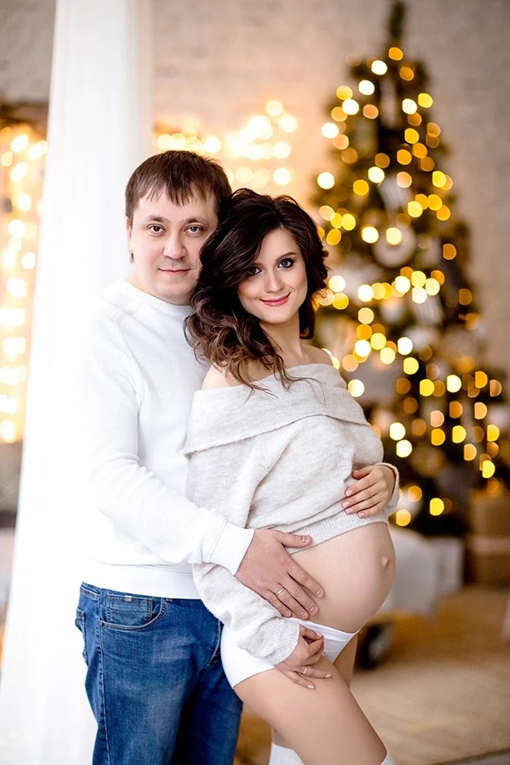 Новогодняя фотосессия беременных с мужем