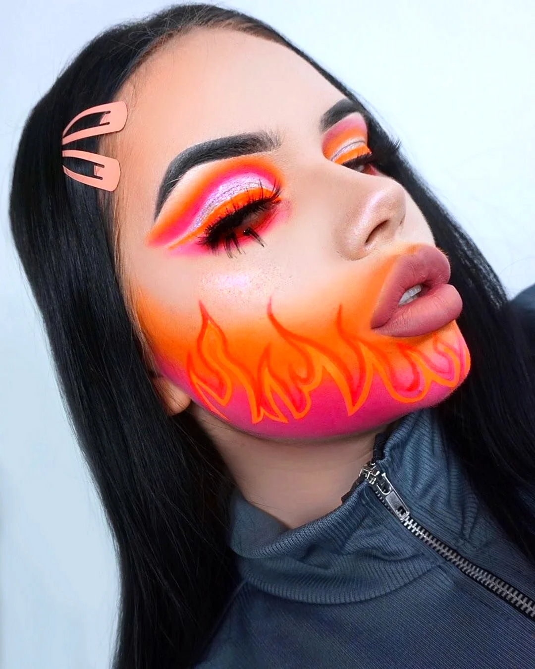 Огненный макияж