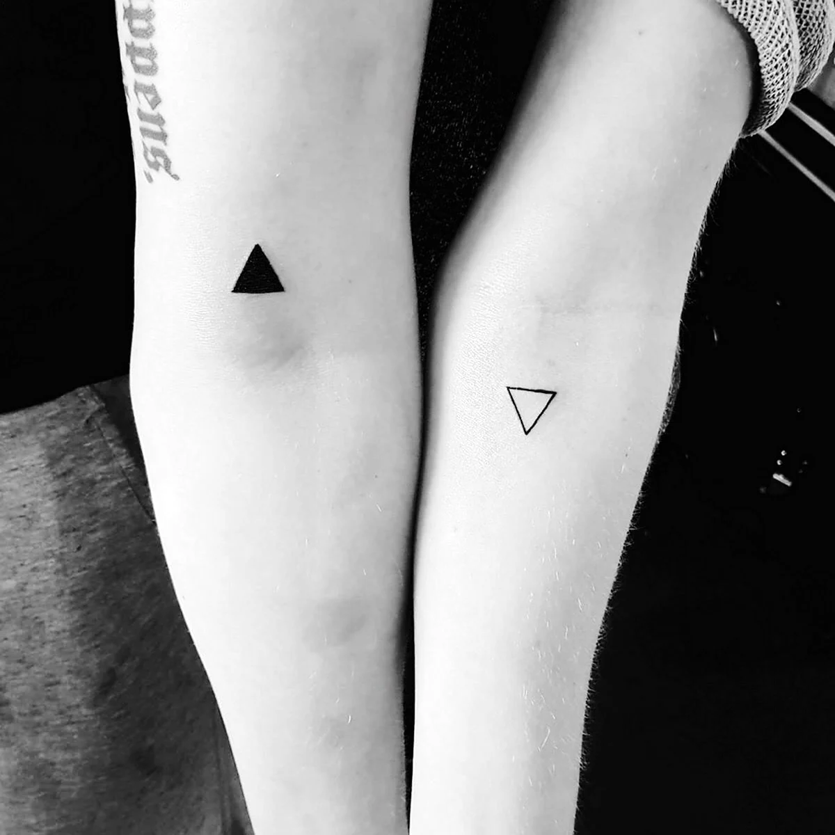 Парные тату треугольники
