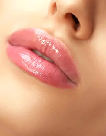Перманент макияж губ акварель