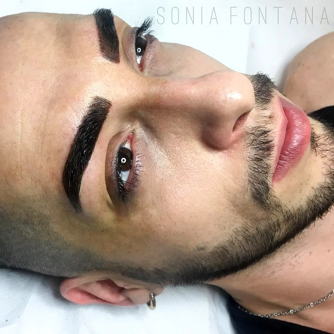 Перманентный макияж бровей мужчин